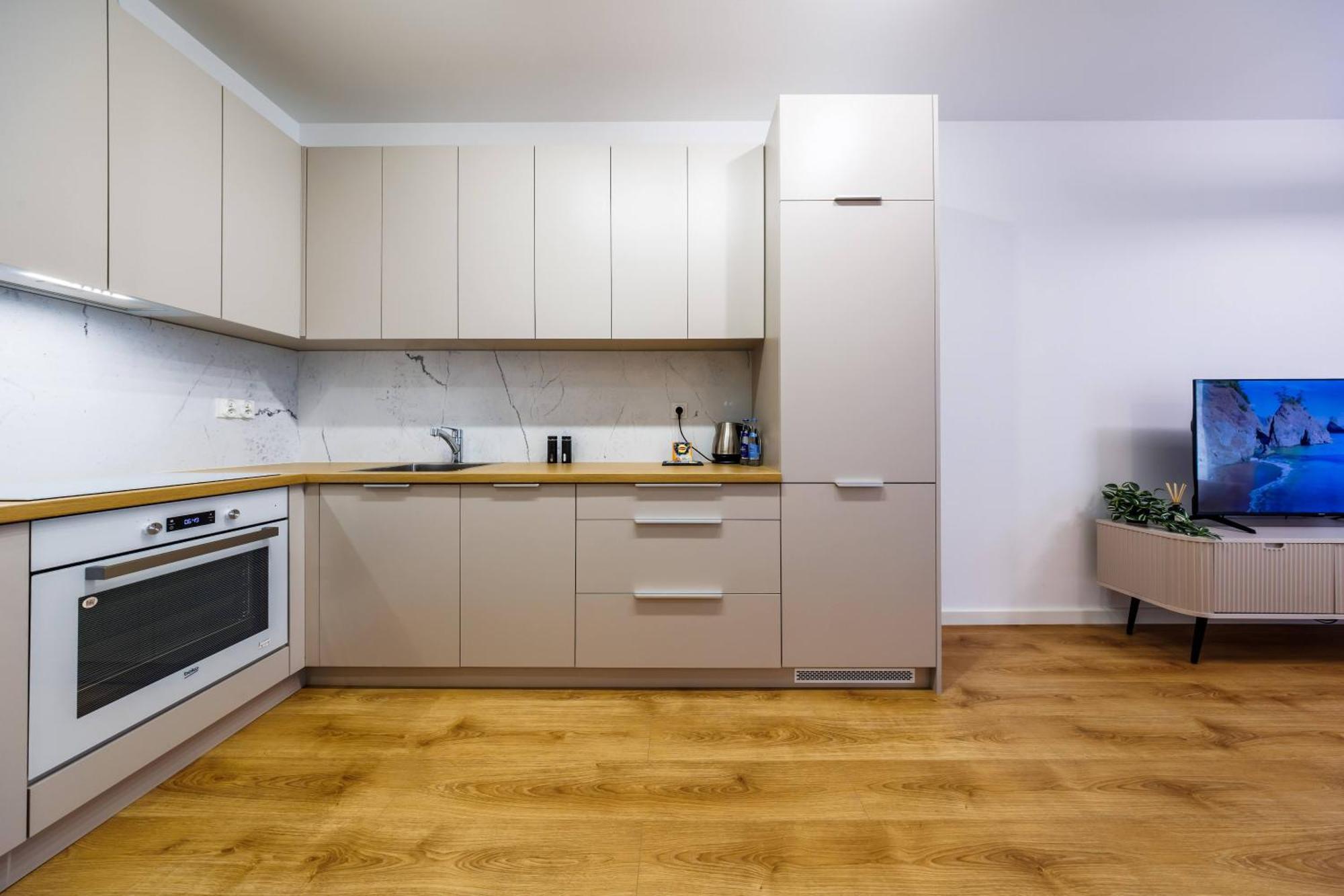 Premium Suite- Center, Capital Towers, Free Parking *