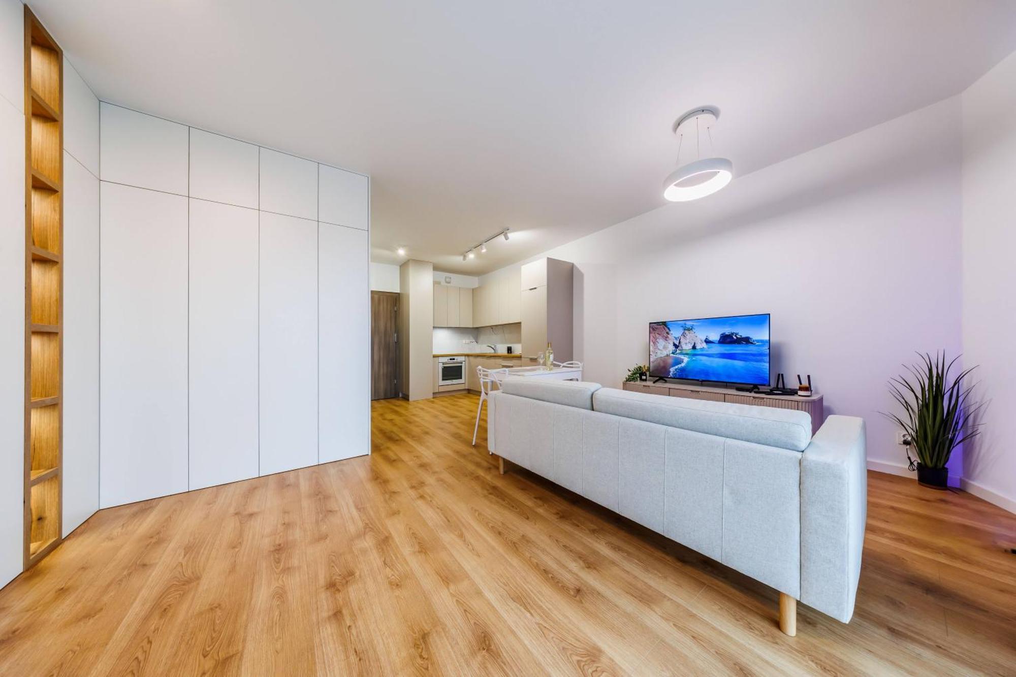 Premium Suite- Center, Capital Towers, Free Parking Apartment *